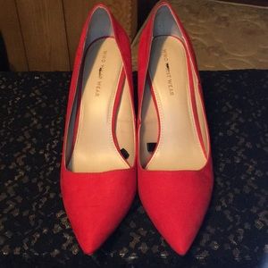 Who What Wear Red Pointy Toed Matte Fabric Heels